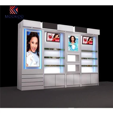 Sklep kosmetyczny Display Showroom Design
