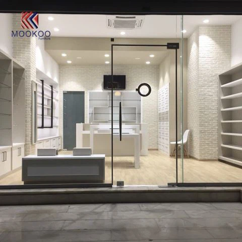 Prezentacja sklepu detalicznego Farmacie Store Storage